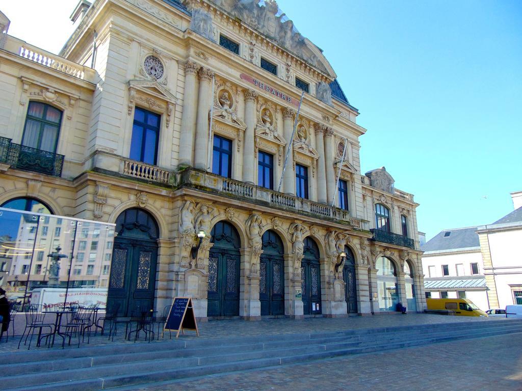 Hotel De La Croix De Malte Cherbourg-en-Cotentin Bagian luar foto